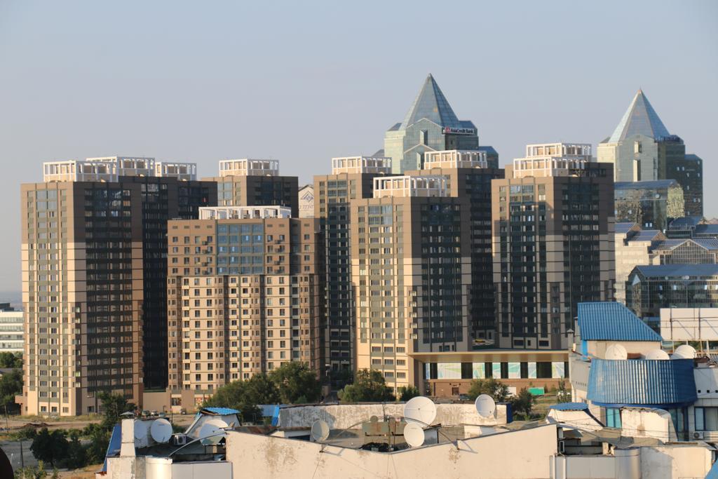 Penthouse With 3-Bedrooms Αλμάτι Εξωτερικό φωτογραφία