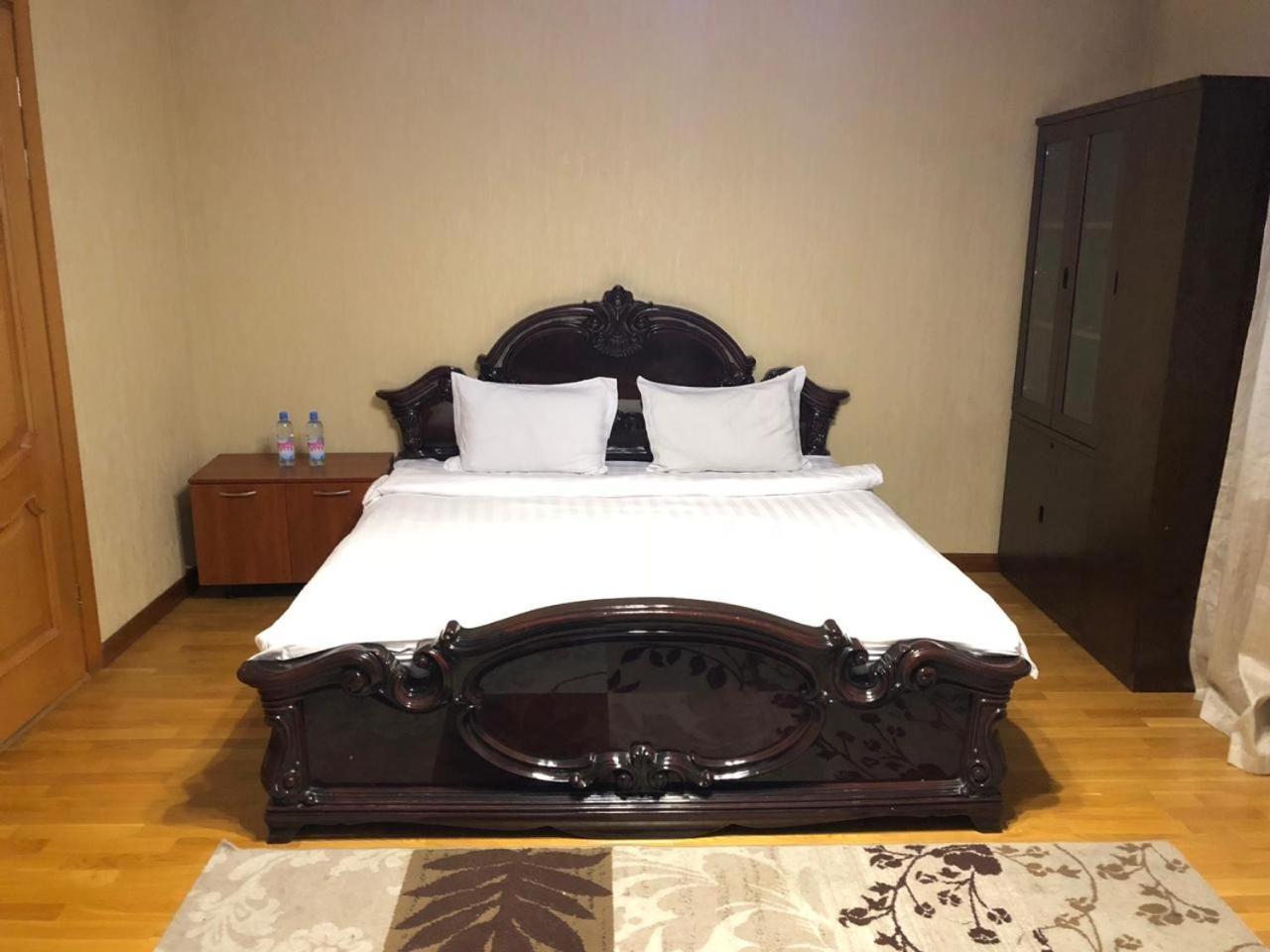 Penthouse With 3-Bedrooms Αλμάτι Εξωτερικό φωτογραφία