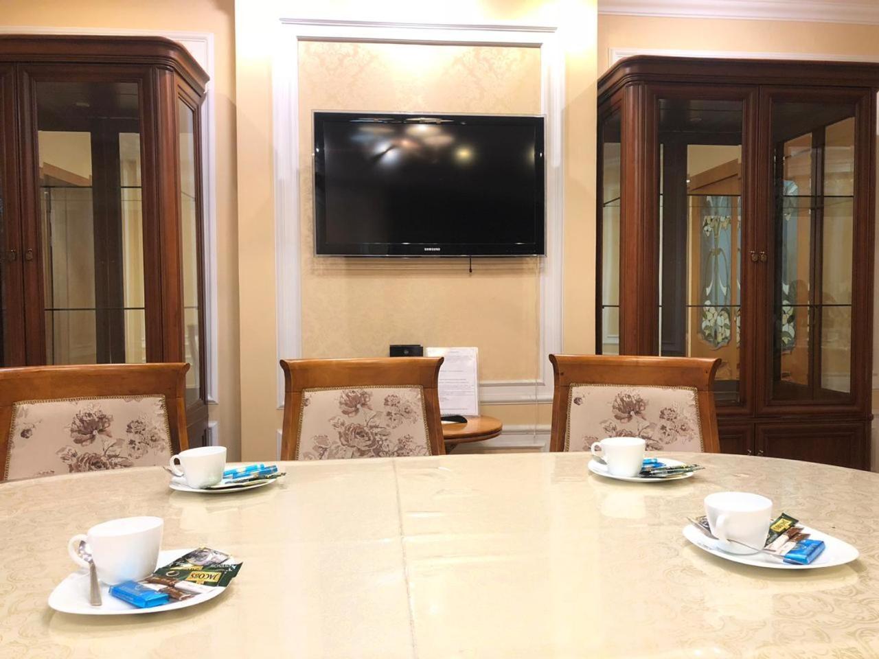 Penthouse With 3-Bedrooms Αλμάτι Εξωτερικό φωτογραφία