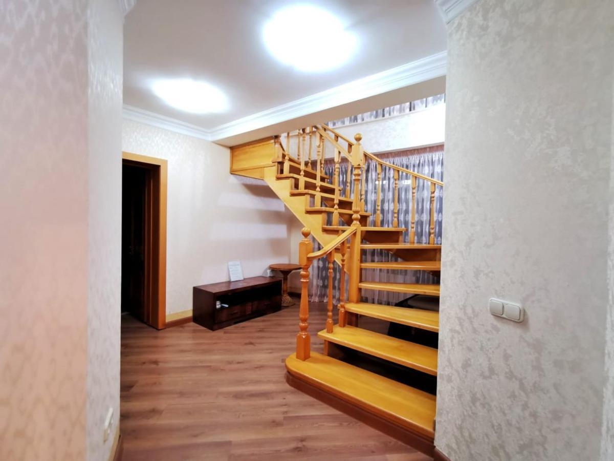 Penthouse With 3-Bedrooms Αλμάτι Εξωτερικό φωτογραφία