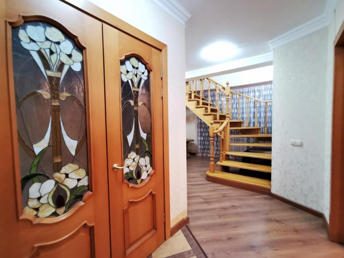 Penthouse With 3-Bedrooms Αλμάτι Εξωτερικό φωτογραφία