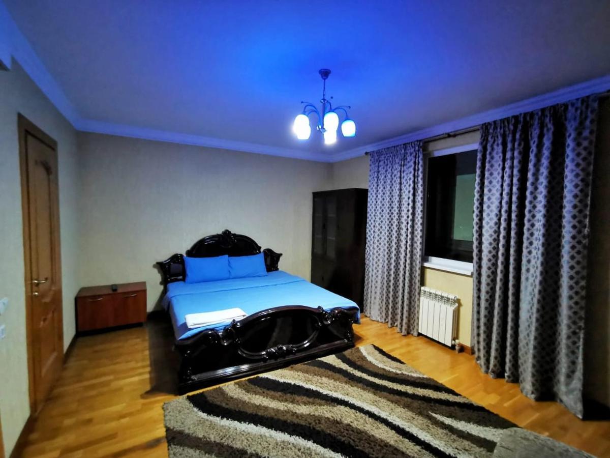 Penthouse With 3-Bedrooms Αλμάτι Εξωτερικό φωτογραφία